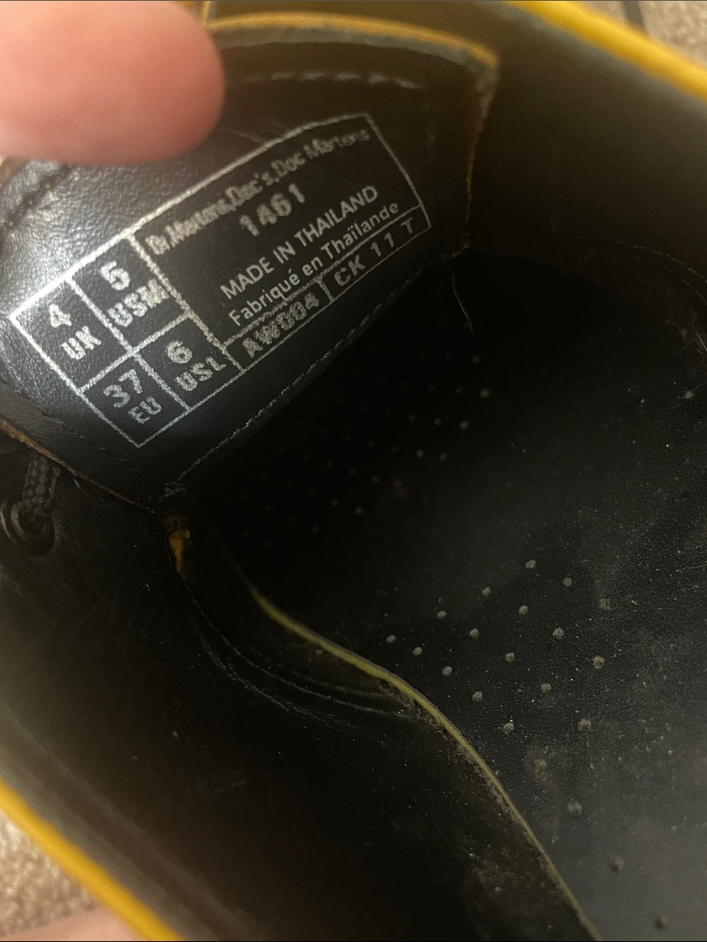 Dr. Martens 1461 Patent Yellow Lace-Up Casual Shoes unisex - Picture 10 of 10